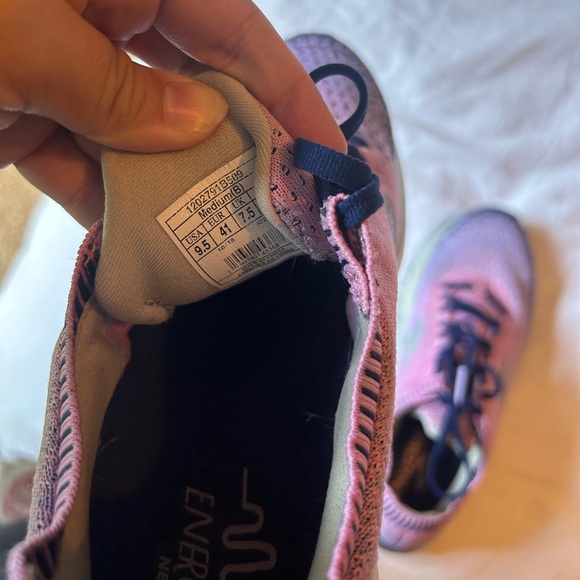 Brooks Levitate 2 Lilac/Purple/Navy Size 9.5 Women’s Tennis Running Shoe - Picture 8 of 9